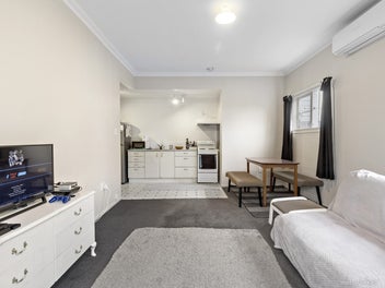 SPACIOUS, SUNNY STARTER!