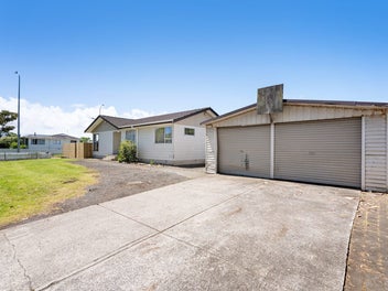 #THEDAY AUCTION NEXT WED - MUST SELL!