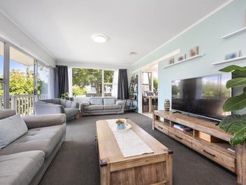 Freehold Weatherboard Gem on a Large Sunny Section