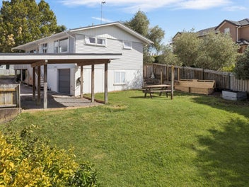 Freehold Weatherboard Gem on a Large Sunny Section