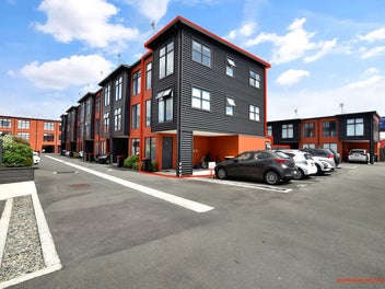 Unlock Easy Living in Mount Maunganui!