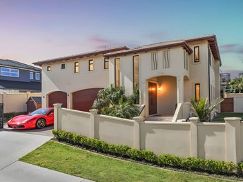 Timeless Living in Macleans Zone