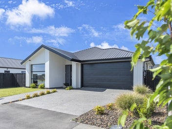 WOW — What a Find in Ever-Popular Halswell!