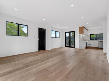 Move In Ready - Perfect Location - 2&3 Bed's!