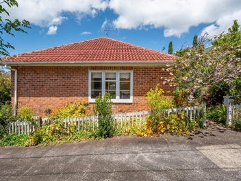 Last Home in the Mews - Best Street