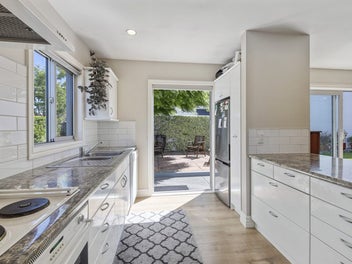 Owners On The Move - Must Be Sold