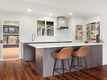 Urgent! Vendors have bought - Must Sell!!