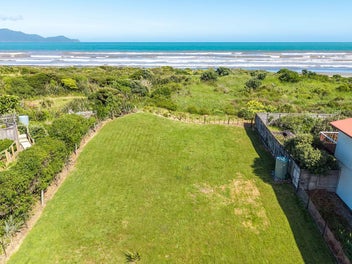 Beachfront Section | Beautiful Rarity