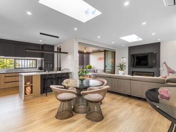 Freestanding Architectural Design, Refined Living