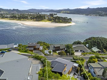 Spectacular Views and Modern Elegance