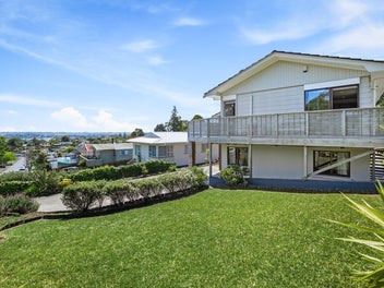 A Real Crowd Pleaser ...