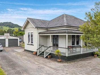 Calling you to Carroll Street