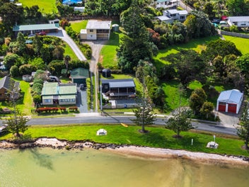 Views, Vibes & Vitamin Sea