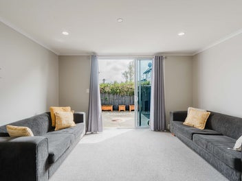 Modern living - investment opportunity !