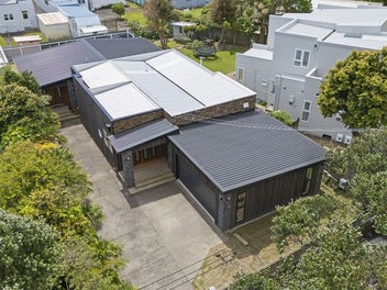 Luxury Living in Hutt's Most Desirable Location