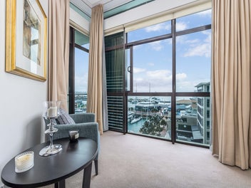 Wonderful on the Waterfront!