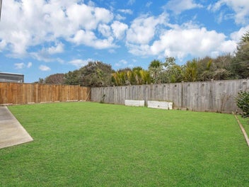 BRICK HOME ~ MUST BE SOLD URGENT