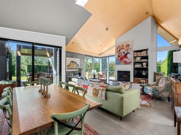 Architectural Brilliance in Top Location