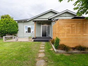 A Blokes Garage + Family Living