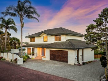 Auction this Tuesday 9th Dec @1pm in Highbrook