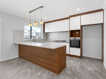 Move In For Christmas - Motivated Vendors!