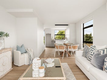 Modern Living Overlooking Pemberton Park