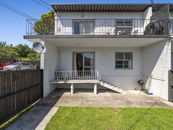 URGENT SALE! OWNERS HAVE BOUGHT!