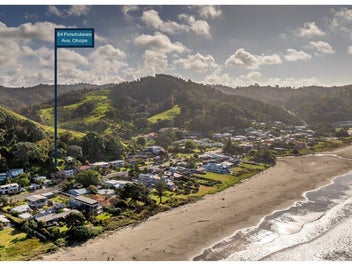 Golden mile life- surf, shops & sipping cocktails!