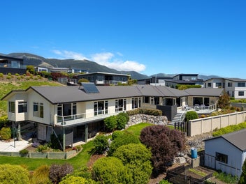 Breathtaking Panoramic Views, Exceptional Living