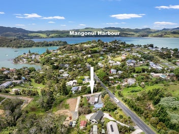 Coastal Charmer By The Harbour