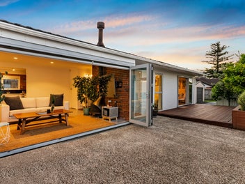 Easy Living in a Prime Peninsula Location