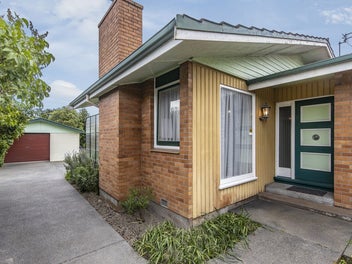 Family home - Loved for 58 years !