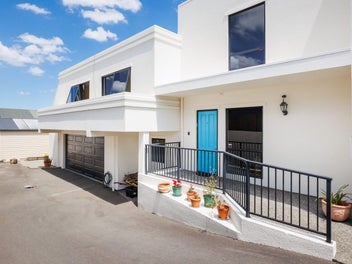 Central Living with Self-Contained Office