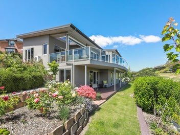 Top view! Top value!