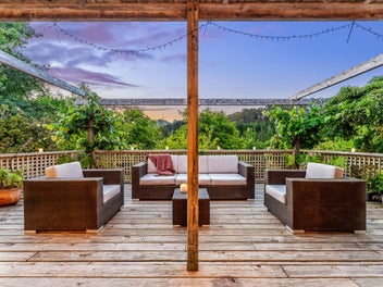 Private riverside lifestyle