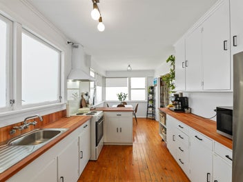 Vendors Offer Accepted, Must Sell!