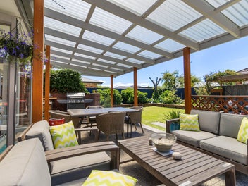 2 Hitaua Place - Private, Polished, Party Ready