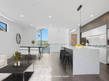 Executive Living in a Prime Coastal Location