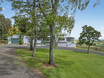 TRANQUIL VILLA BEAUTY ON 7 ACRES