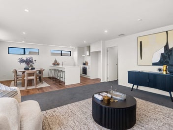 Fresh modern, move in ready