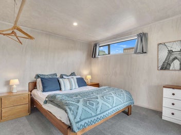 Coastal Cool with a Modern Edge