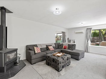 Owners need to be sold before Christmas!