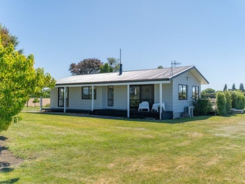 Rural Calm, Modern Comfort