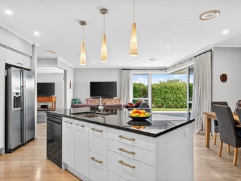 Stylish, spacious and perfectly positioned