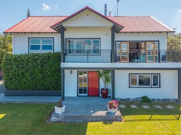 Unlock the Door to the WOW Factor!