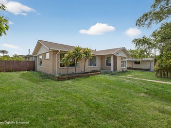 Coastal Lifestyle With Great Potential!