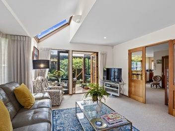 Coastal Redcliffs starter - surplus to requirement