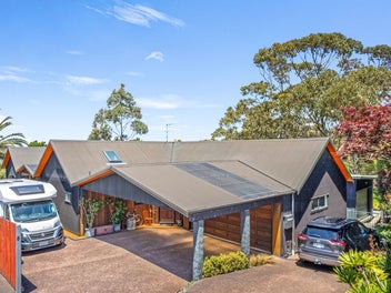 A Standout Family Retreat: Dual Living + Privacy