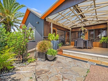 A Standout Family Retreat: Dual Living + Privacy