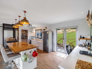 17 acre Hobby Farm Oneriri Road